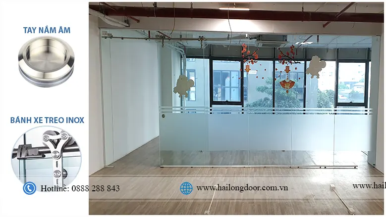 Cửa kính lùa ray treo inox