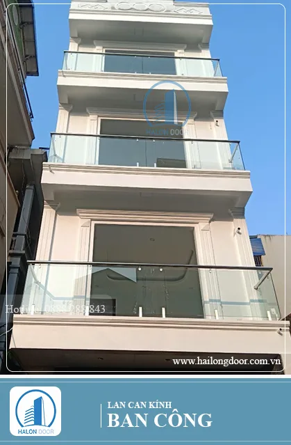 Lan can kính ngoài trời